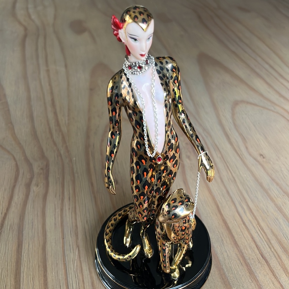 Erte’ Leopard Sculpture Franklin Mint Servenarts. Swarovski Crystals 9 1/2” Tall - Picture 5 of 12